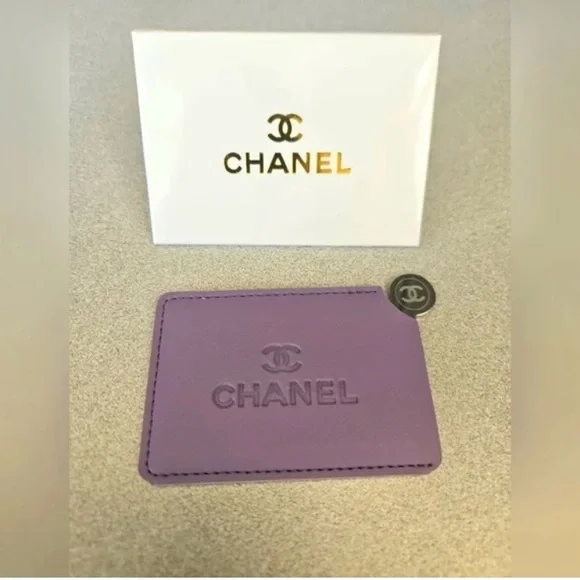 Chanel color purple 💜Beauty mirror in pouch & card holder pouch NIB - Picture 2 of 6